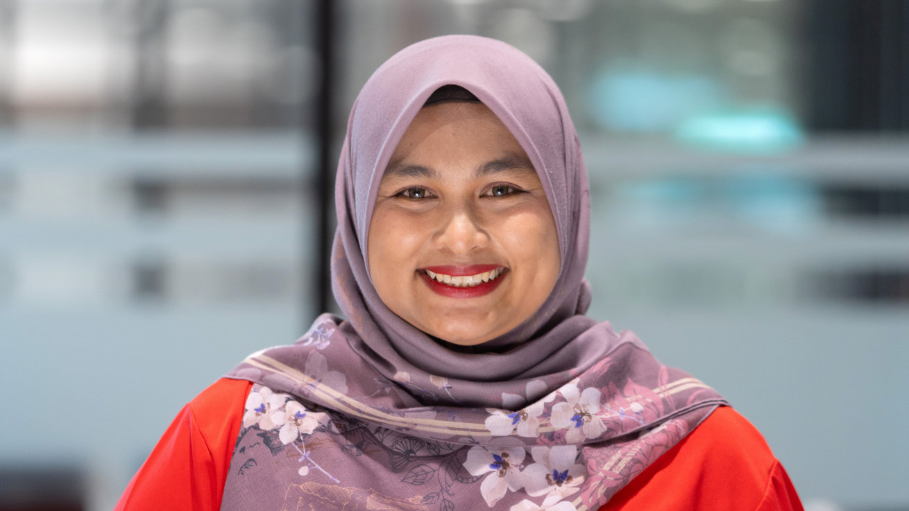Portrait of Noor Aswana